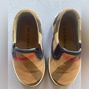 Burberry boy’s shoes